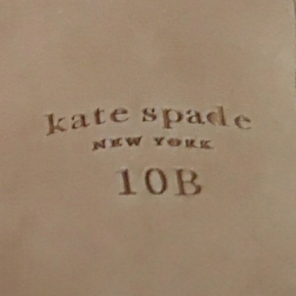 Kate Spade beige ‘Saffron’ heeled sandals. Size 10B - Picture 11 of 13